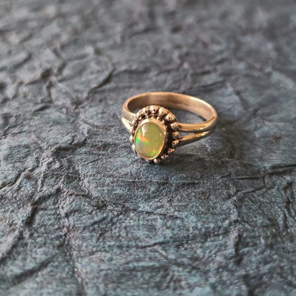 Opal Ring in Sterling silver size 7 - Picture 3 of 4